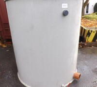 article no.: 25911<br><br> 2,4 m³  used plastic flat bottom tank PP<br><br>EH-Wassertechnik<br><br>