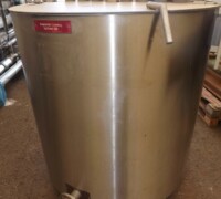 article no.: 28031<br><br> 1 m³ used insulated tank with electrical heating, stainless steel<br><br><br><br>