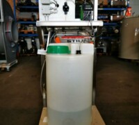 Artikel Nr.: 29699<br><br> 2,2 l/h, 0.1m³ gebrauchte Dosierstation / Dosierpumpe / Dosierbehälter<br><br>Grundfos / Alldos<br><br>