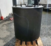 article no.: 29903<br><br> 0.5 m³, 0,55 kW used plastic agitator tank / treatment tank <br><br><br><br>