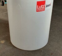 article no.: 30023<br><br> 0.4 m³ unused plastic / plastic container from PE with flat bottom / PE container / storage tank<br><br>Lutz<br><br>