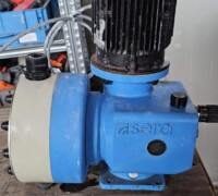 article no.: 30187<br><br> 900 l/h, 3 bar (max) used Sera diaphragm dosing pump, diaphragm pump<br><br>S e r a<br><br>